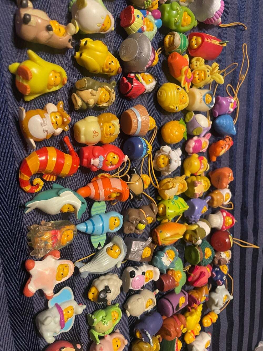 VTG Peek-a-Pooh Phone Charms Lot of 100 Mini Collectibles Winnie The Pooh - Picture 8 of 10